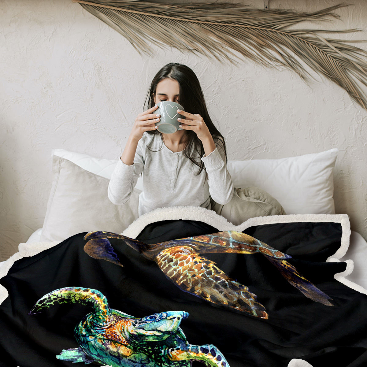 1 Pc Of High Weight Soft And Warm Pet Themed Lamb Wool Blanket With A Simple Black Base Turtle. It Is A Multi-purpose Sofa, A Good Companion, An Office Nap Blanket, And Can Also Be Used For Camping