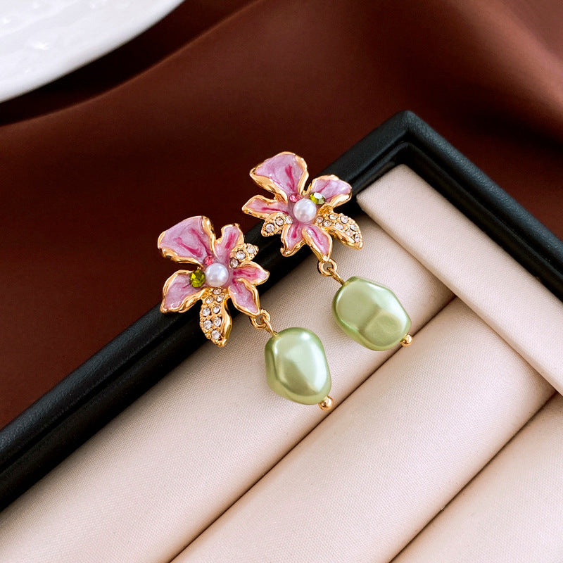Elegant Vintage Stud Earrings - Ins Trendy Light Luxury, Niche Retro High-End Ear Jewelry, Wholesale Fashion