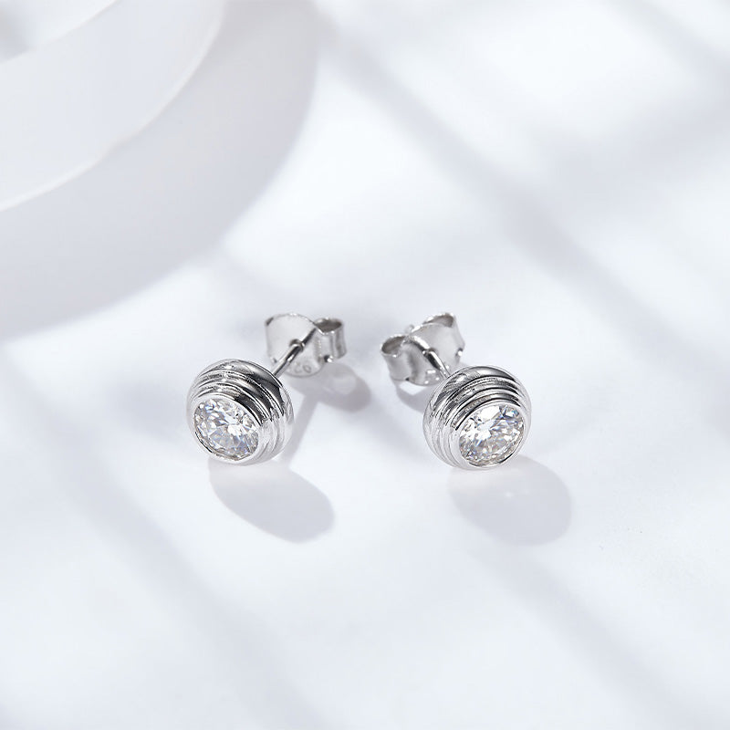 S925 Sterling Silver 0.5 Or 1CT Moissanite Stud Earrings Round Bezel Set With GRA Certificate, Platinum Plated Jewelry Gift Box Set For Women