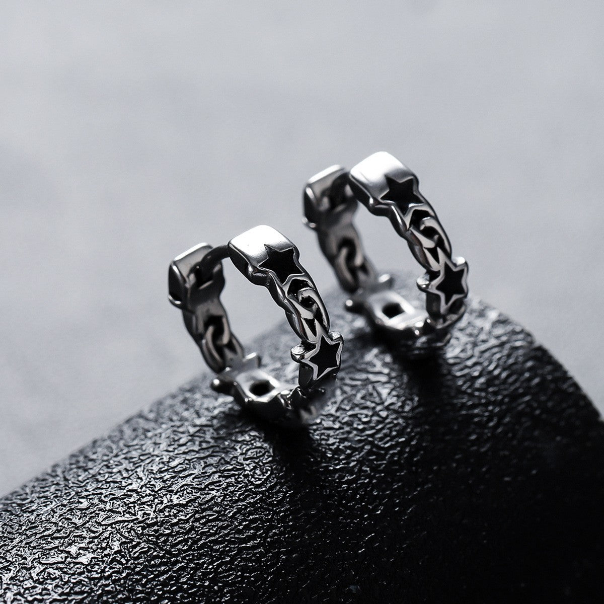 2026 Bestseller Unisex Retro Earrings, Trendy High Quality Studs For Men, Chic Vintage Non-Pierced Ear Clips For Fashion Women Streetwear