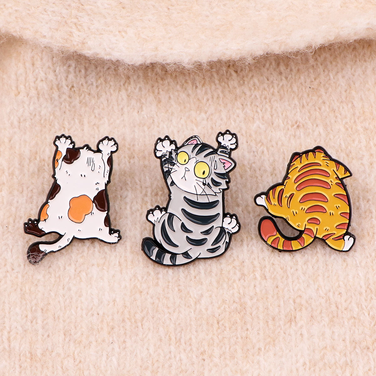 Cute Kitty Brooch Badge Clothing Backpack Ornament Accessories Pin