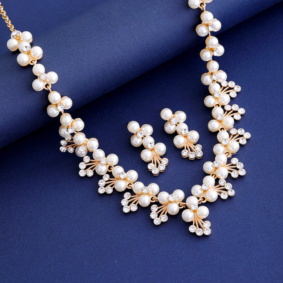 Bridal Leaf-Shaped Long Waterdrop Pearl Necklace, European And American Style Amazon Best-Selling Two-Piece Necklace Set Wholesale