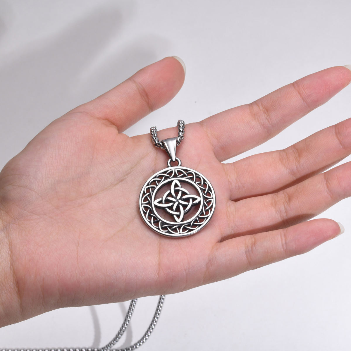 European And American Accessories Stainless Steel Celtic Pendant Necklace