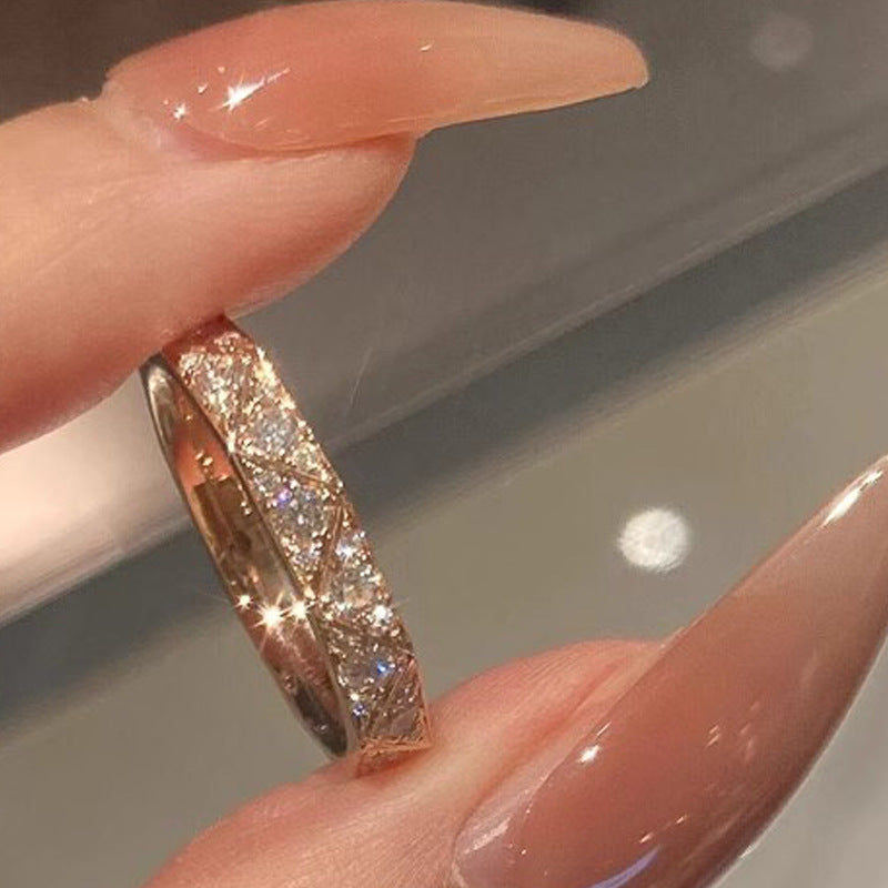 Best-selling Vintage Rhombus Brushed Ring Studded With Diamonds