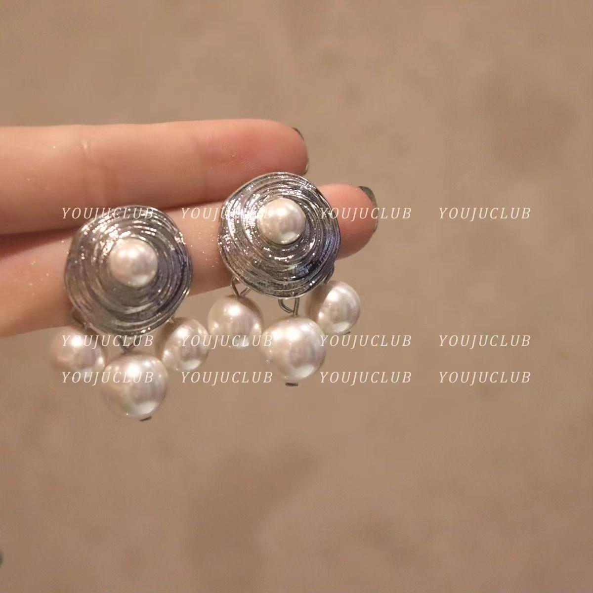 French Retro Light Luxury Silver Mountain Spring Earrings, Vintage Metal Round High-End Pearl Ethnic Style Fashion Dangle Jewelry For Women