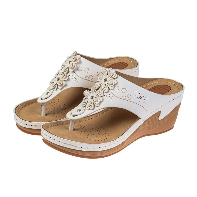 Womens Non-Slip Slippers With Thick Sole And Massage Beads