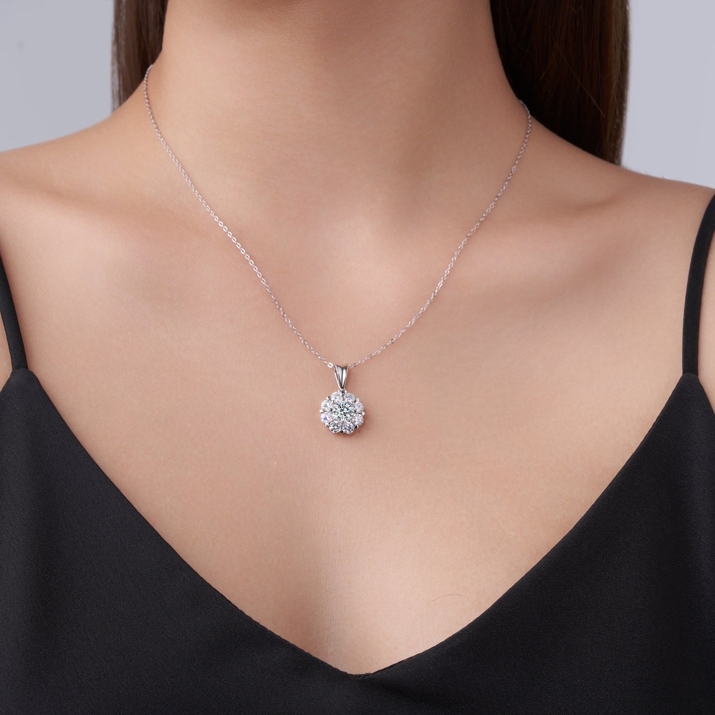 S925 Sterling Silver 1ct D Color VVS1 Moissanite Halo Necklace 40cm Platinum Plated GRA Certified Gift Box