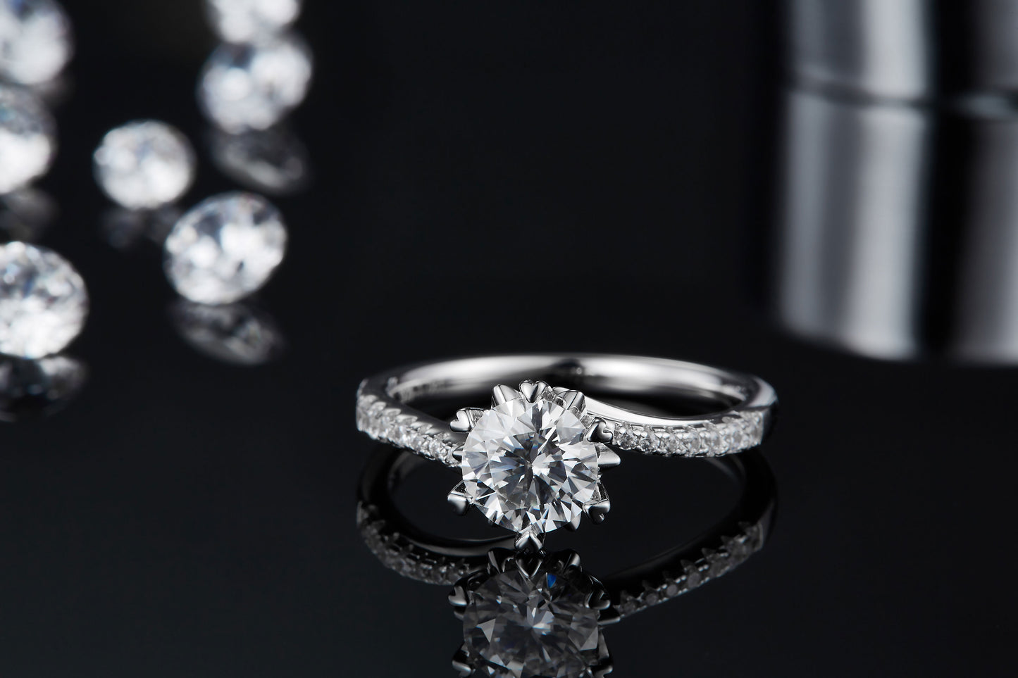 S925 Sterling Silver 1ct Moissanite Engagement Ring, D-VVS1 Round Cut, Platinum Plated, 6-Prong Heart Setting, US Sizes 5-9 With GRA Certificate Gift Box