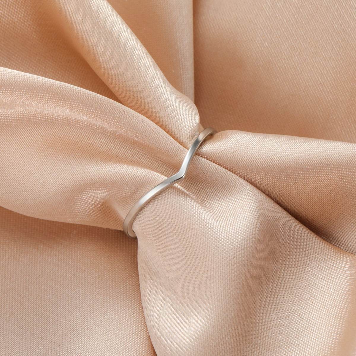 Couple Fashion Accessories Elegant Minimalist Stainless Steel Herringbone Ring