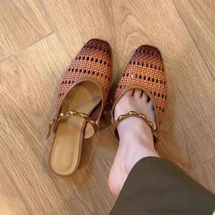 Chuyu Closed Toe Mules, Fashion Pointed Shallow Cut Slip-On Shoes, Anti-Slip Simple Versatile Outdoor Wear