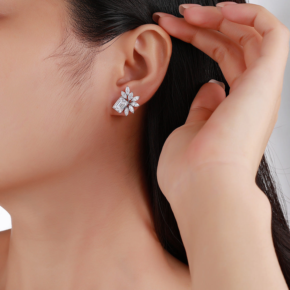 S925 Sterling Silver Emerald Cut Moissanite Stud Earrings, 6x8mm D-VVS1 Leaf Design, Platinum Plated 4.8g Jewelry Gift Box Set