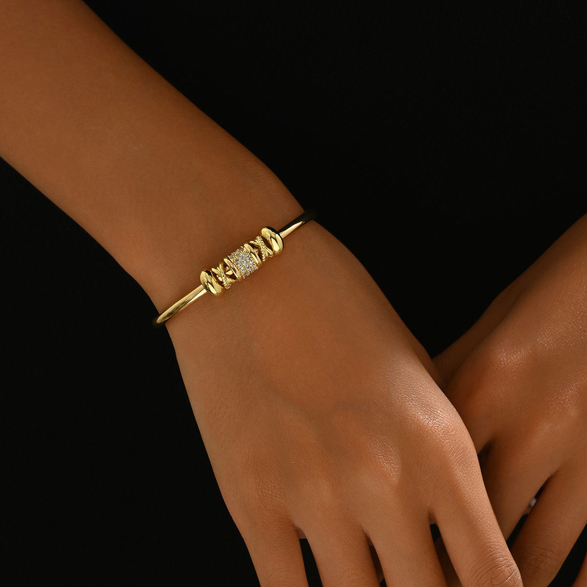 Minimalist Korean Style Women Bangle, Unique Geometric Niche Design Inlaid Cubic Zirconia, Premium Texture Fashion Wrist Jewelry