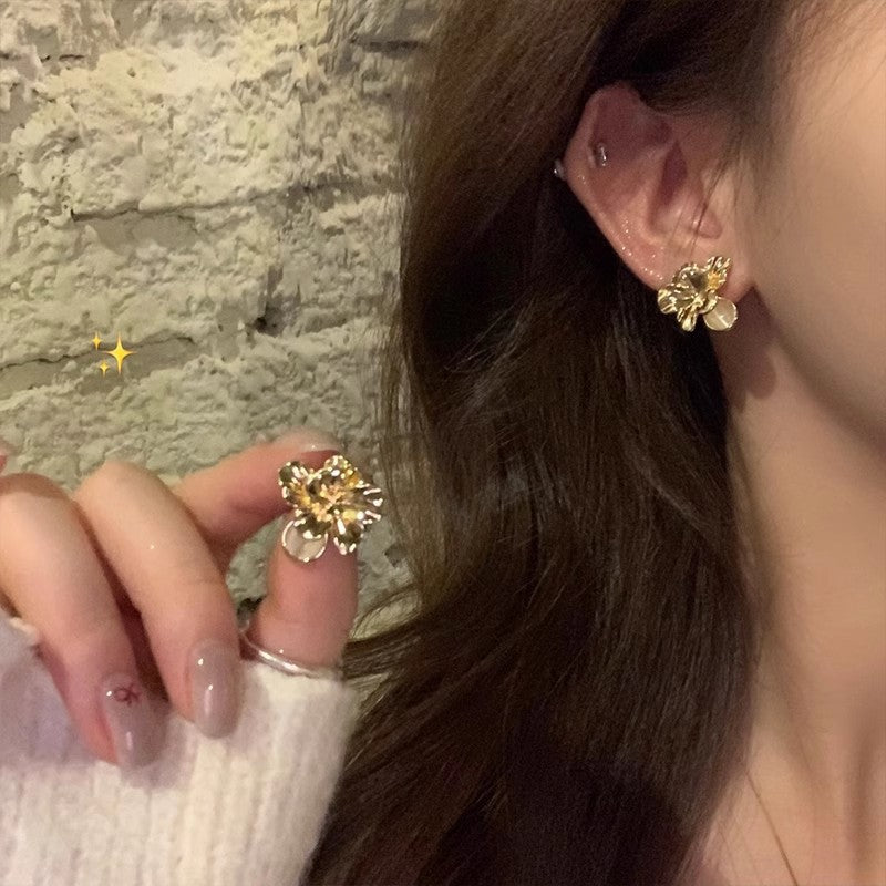 Sleek Design 925 Silver Pearl Stud Earrings Women Minimalist Elegant Unique Fashion Jewelry