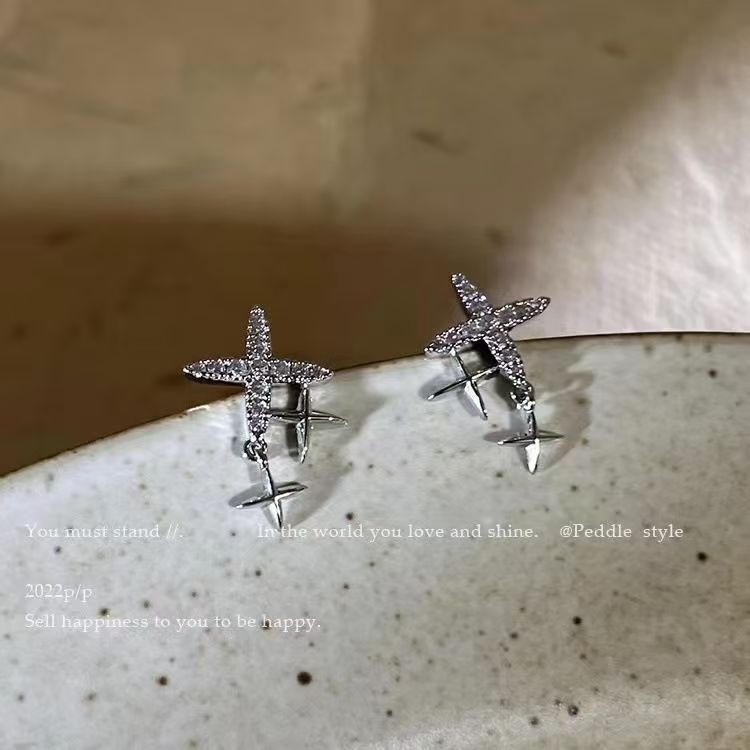Exquisite Minimalist Four-pointed Star & Cross Stud Earrings For Women, High-End Designer Shiny Rhinestone Retro Fashion Dainty Ear Jewelry