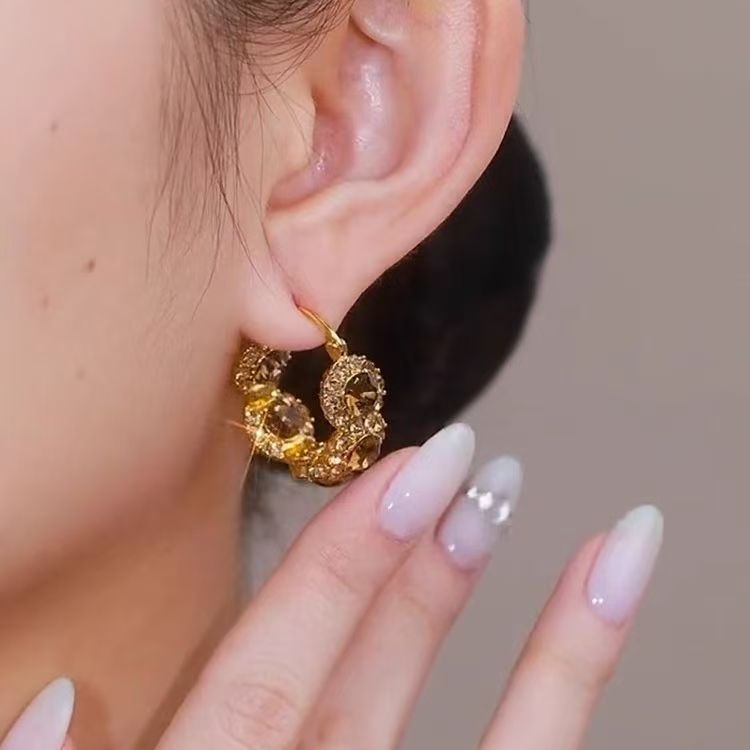 Fashion Maillard Retro Hong Kong Style Diamond Inlaid Snap Hoop Earrings, All Season Light Luxury New Autumn Winter Ear Jewelry For Women