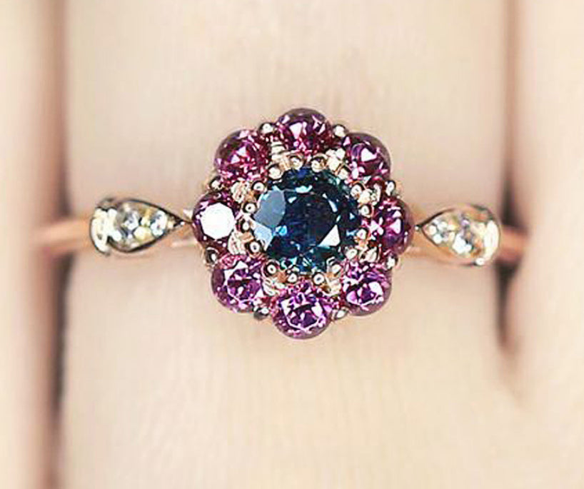Fashion Zircon Ring Vintage Sunflower Diamond-Encrusted Ring
