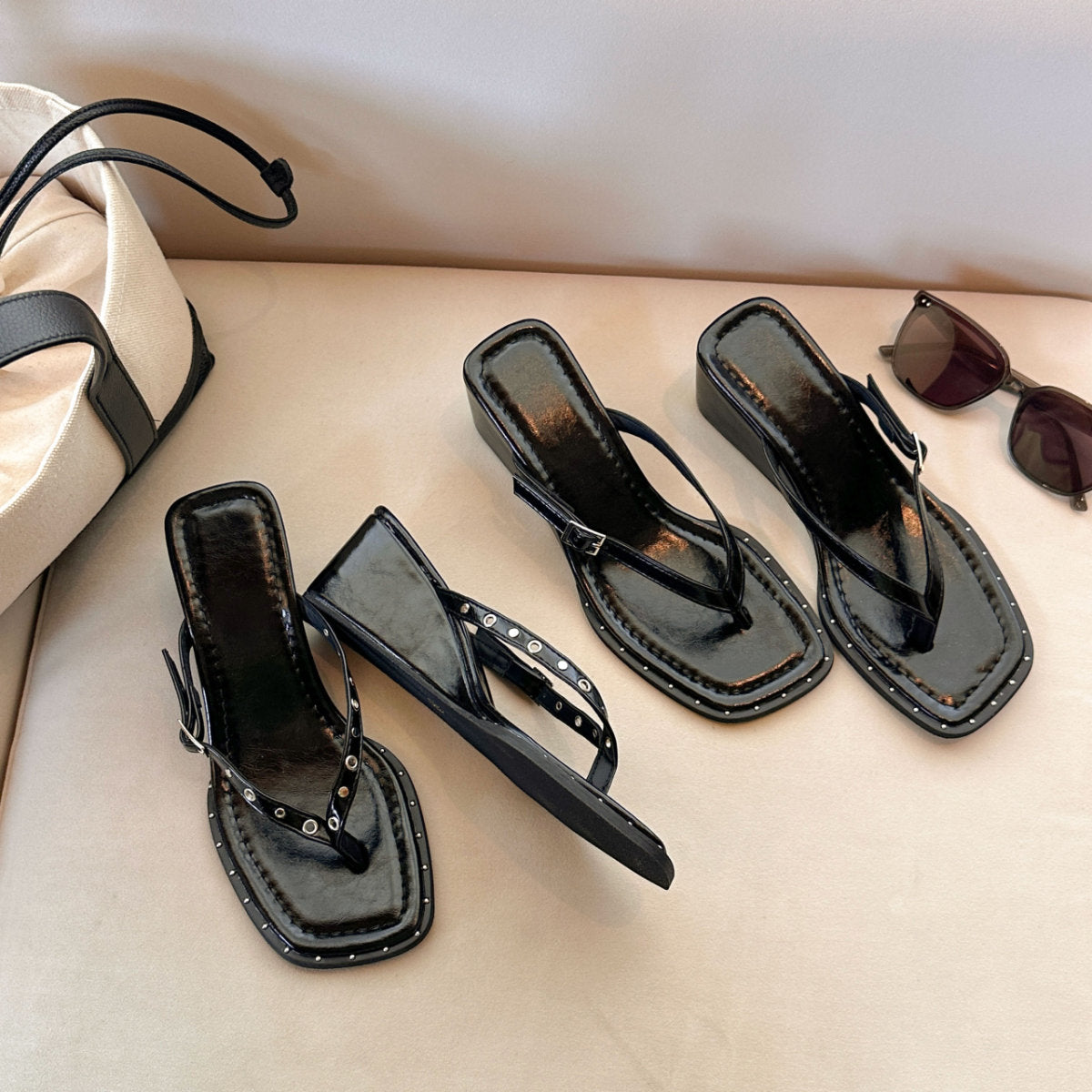 Women's Black Studded Thong Slippers, Soft Sole Casual Minimalist High Heel Flip Flops, 2026 New, Outdoor Summer Wear
