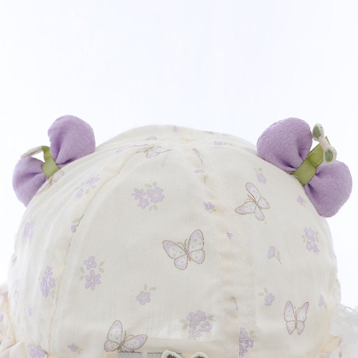Children's Butterfly Lace Brimmed Hat With A Bow Decoration At The Edge Is Sweet And Adorable. It Is A Short Brimmed Fisherman Hat Suitable For Outdoor Outings.