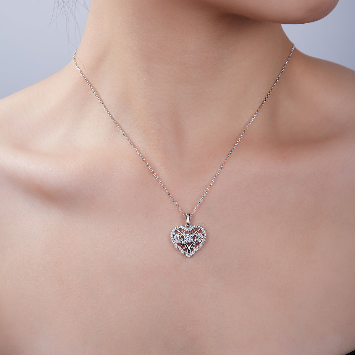 4.4g S925 Sterling Silver Tree Of Life Heart Necklace 5mm Center Stone With 42 Moissanite Pendant, GRA Certified, Platinum Plated Romantic Jewelry Gift Box Set