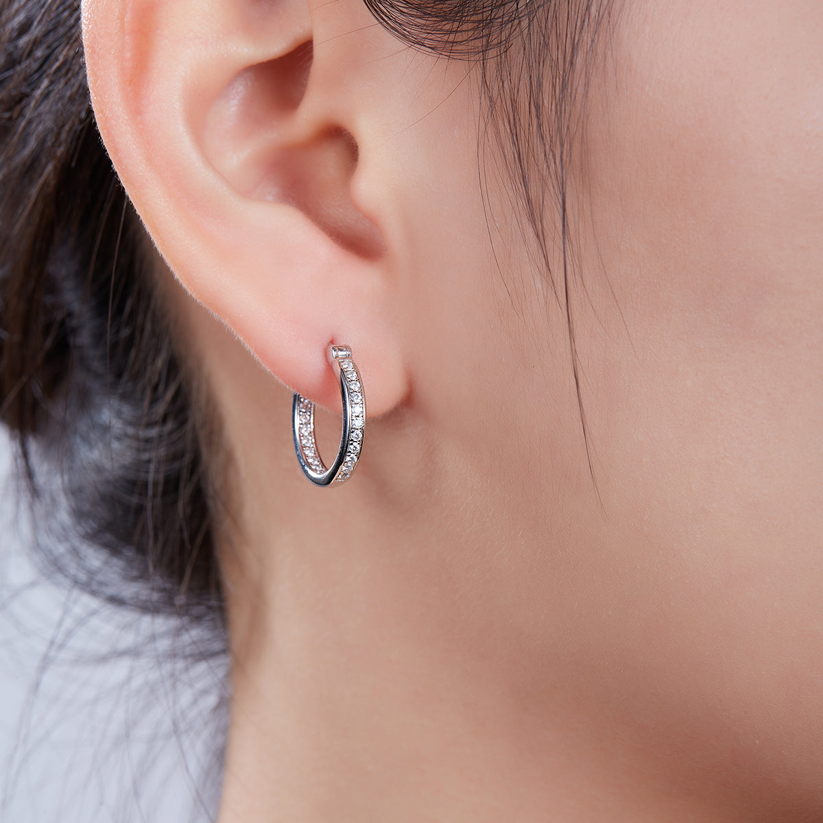 S925 Sterling Silver 38pcs Moissanite Huggie Hoop Earrings For Women 16.5mm Platinum Plated GRA Certified Hypoallergenic Gift Box