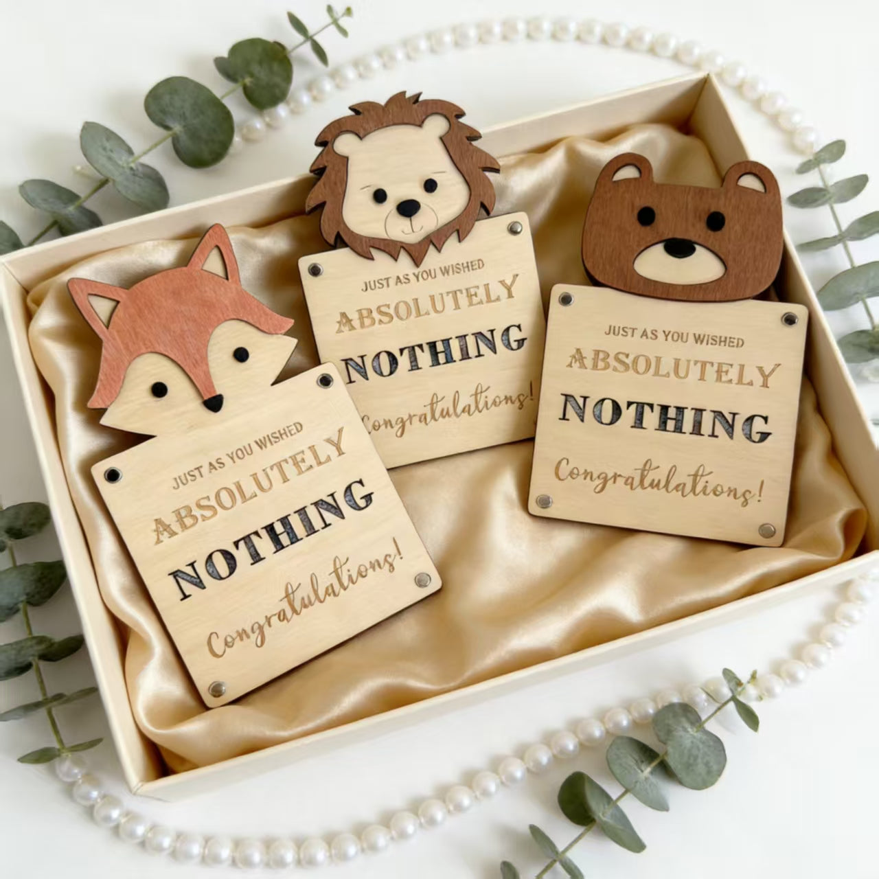 Cartoon Wallet With Lightweight Portable Wooden Animal Plaque, Adorable Fox, Lion & Bear Designs, Perfect Gift Choice