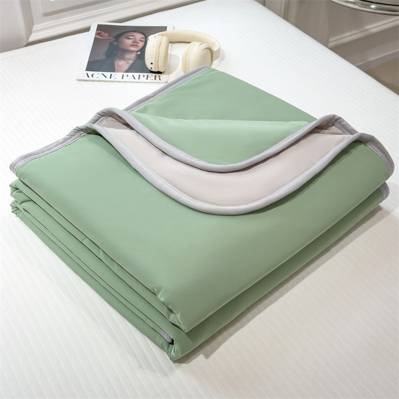 Class A Maternal InfantGrade Cooling Silk Summer Quilt MachineWashable For Single Or Double Beds