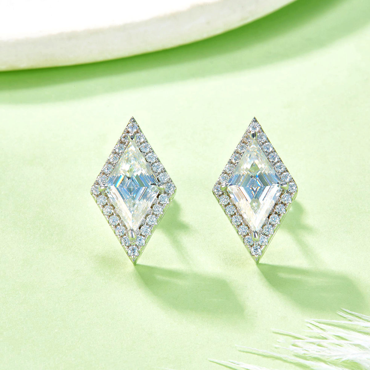 S925 Sterling Silver Kite Cut Halo Stud Earrings, 2Ct D-VVS1 Moissanite, Platinum Plated 2.5g Women's Jewelry Gift Box