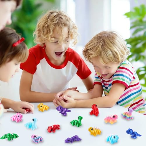 JOICEE 24 Pcs 3D Printed Dinosaur Animals Set, Mini Animals 3D Figurines Toys Set Cute Articulated Flexible Fidget Toys fo...