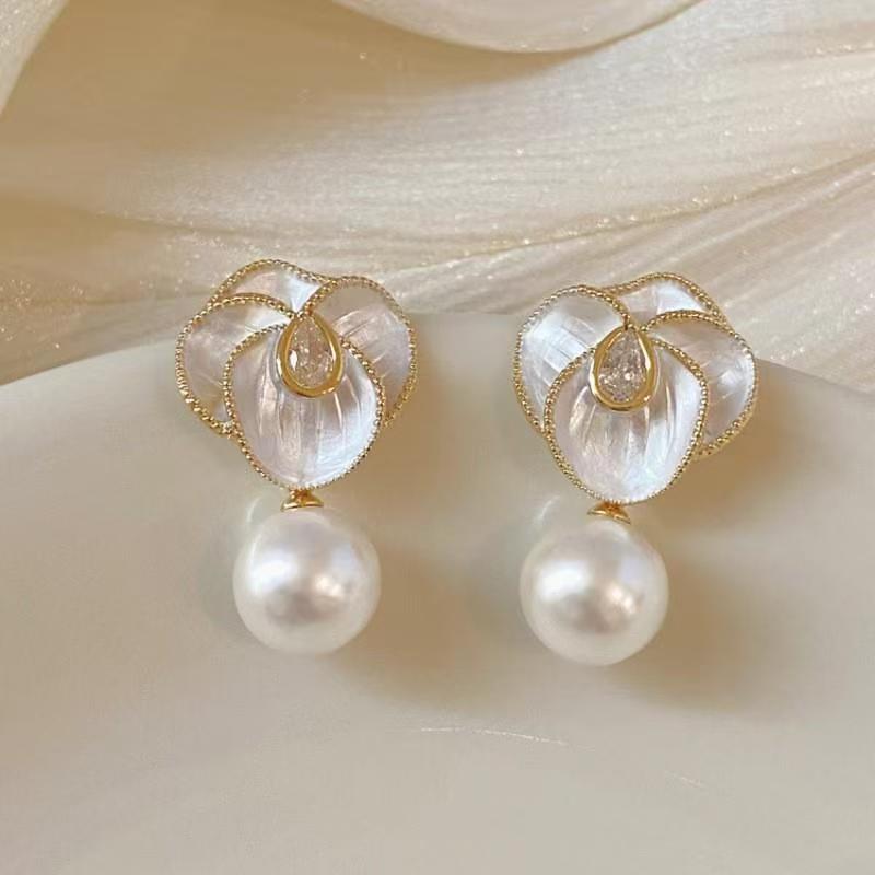 New Niche Exquisite Flower Stud Earrings For Women, Fashion Light Luxury Elegant Beaded High-End Ear Jewelry
