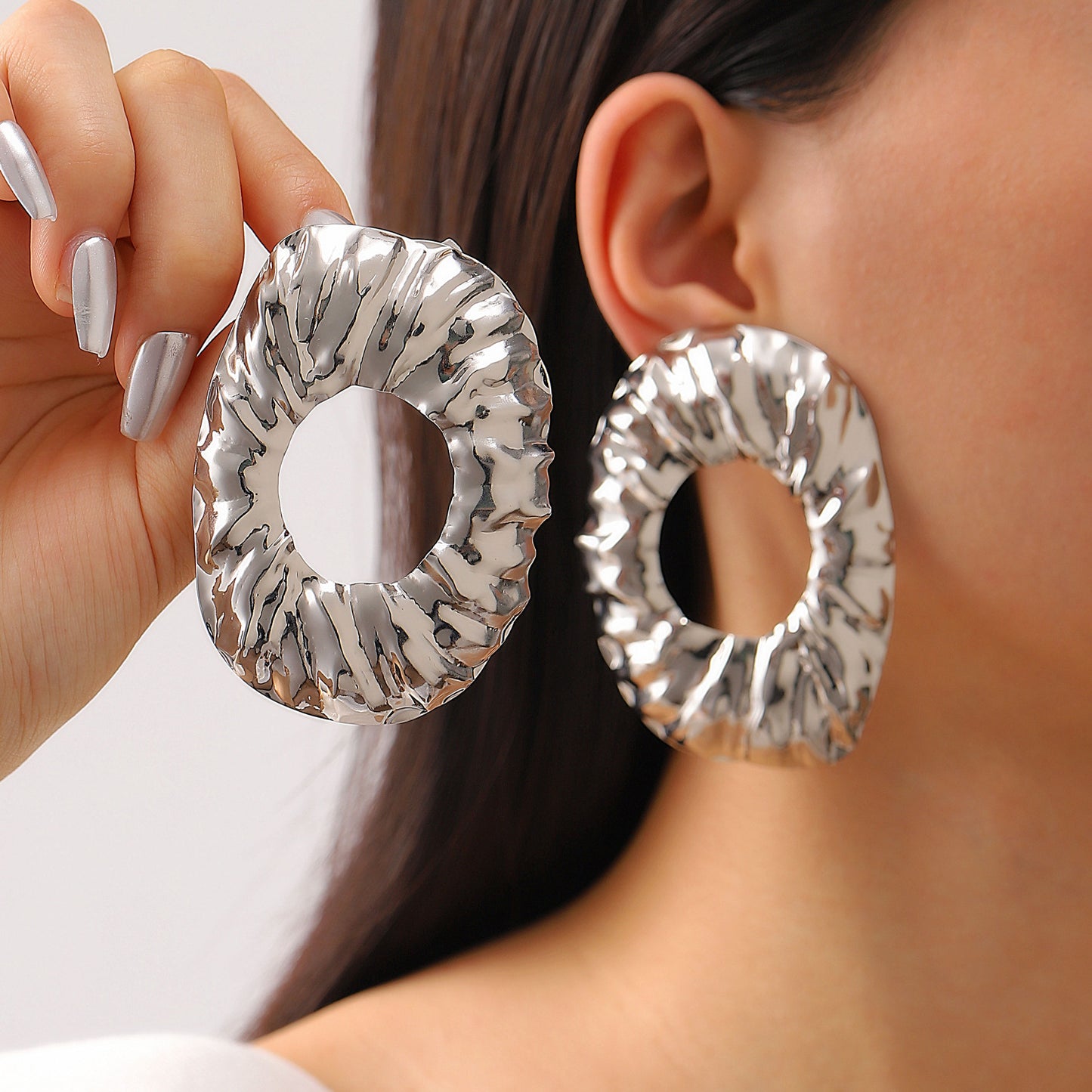 Fashion Statement Lava Wrinkle Metal Studs, Retro European American Bold Irregular Geometric Texture Women Daily Party Earrings