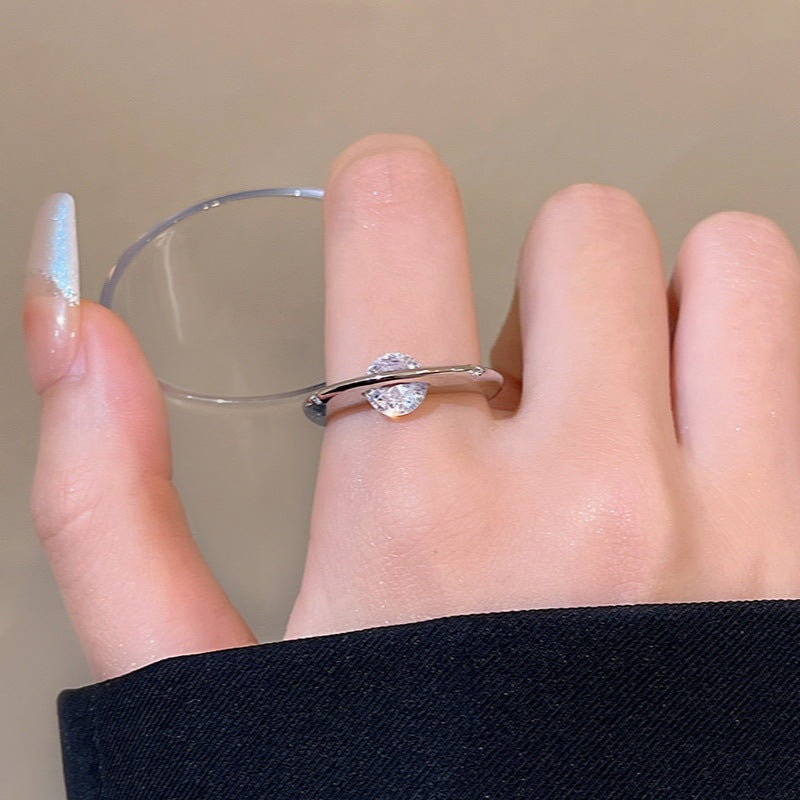 Light Luxury Minority Smart Ring Around Planet Zircon