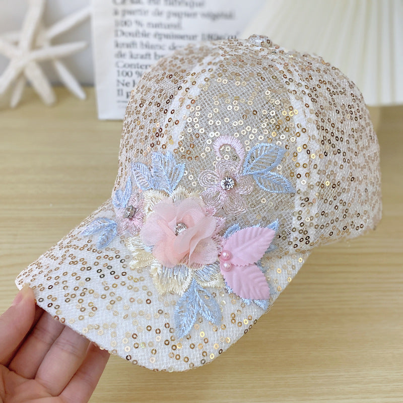 New Women's Mesh Sequin Flower Baseball Cap With Exquisite Three-dimensional Floral Decorations, Presenting A Fresh And Sweet Style, Suitable For Outings And Photography.