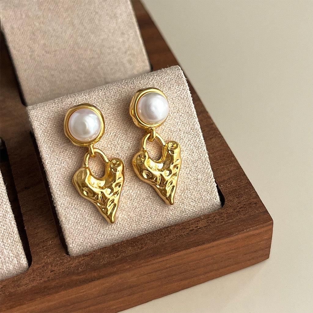 French Vintage Elegant Earrings Women Freshwater Pearl Stud Earrings Enamel Premium Gift