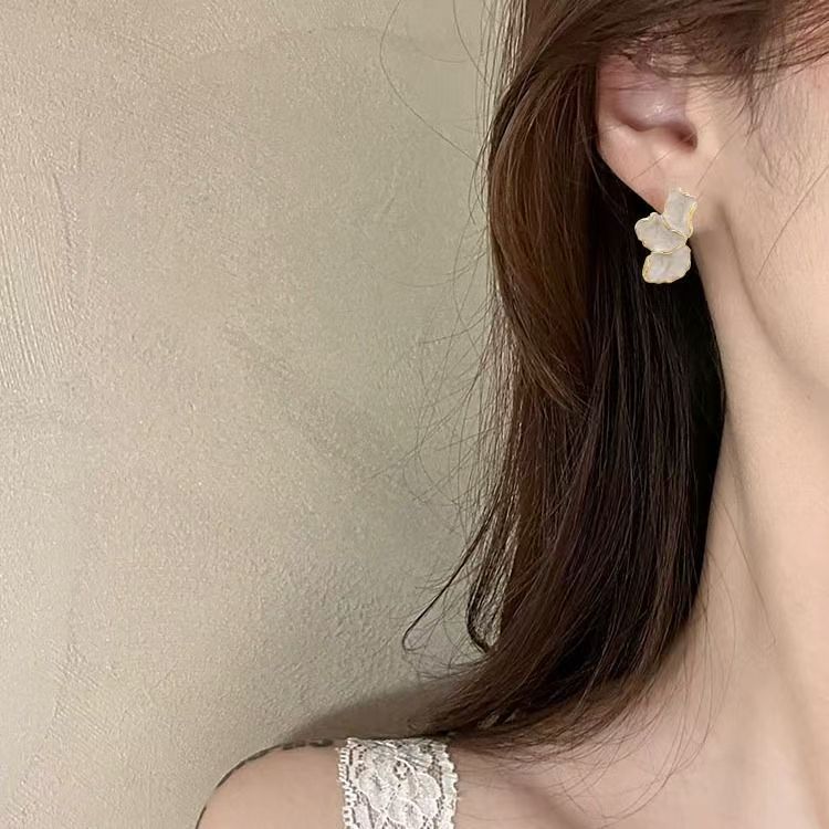 Simple Three Flower Petal Earrings, Elegant High-end Stylish Accessories