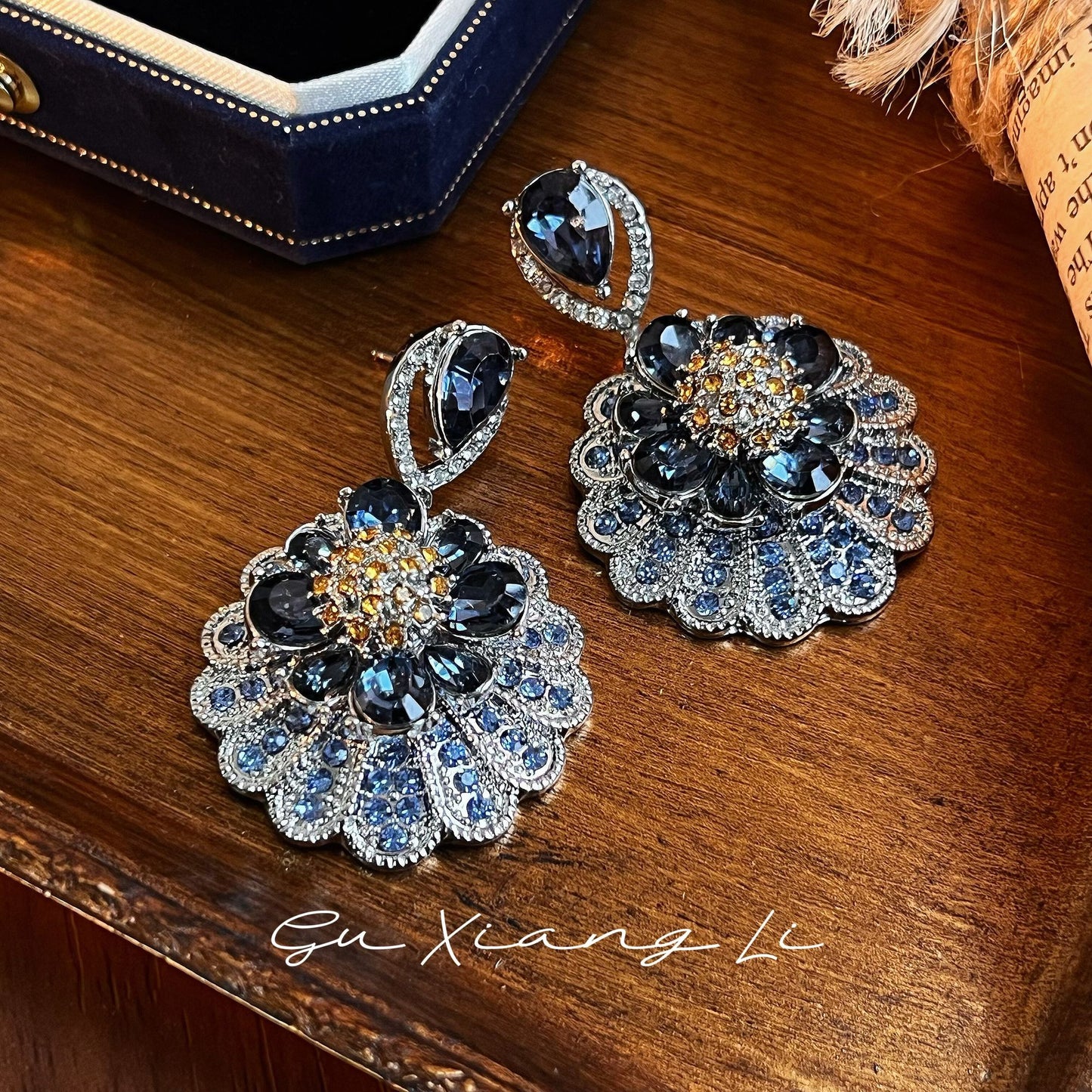 Classic Vintage Clip-on Earrings In French Retro Style. Featured With Exquisite Micro Pave Craftsmanship, Shining Brightly With Premium Texture.
