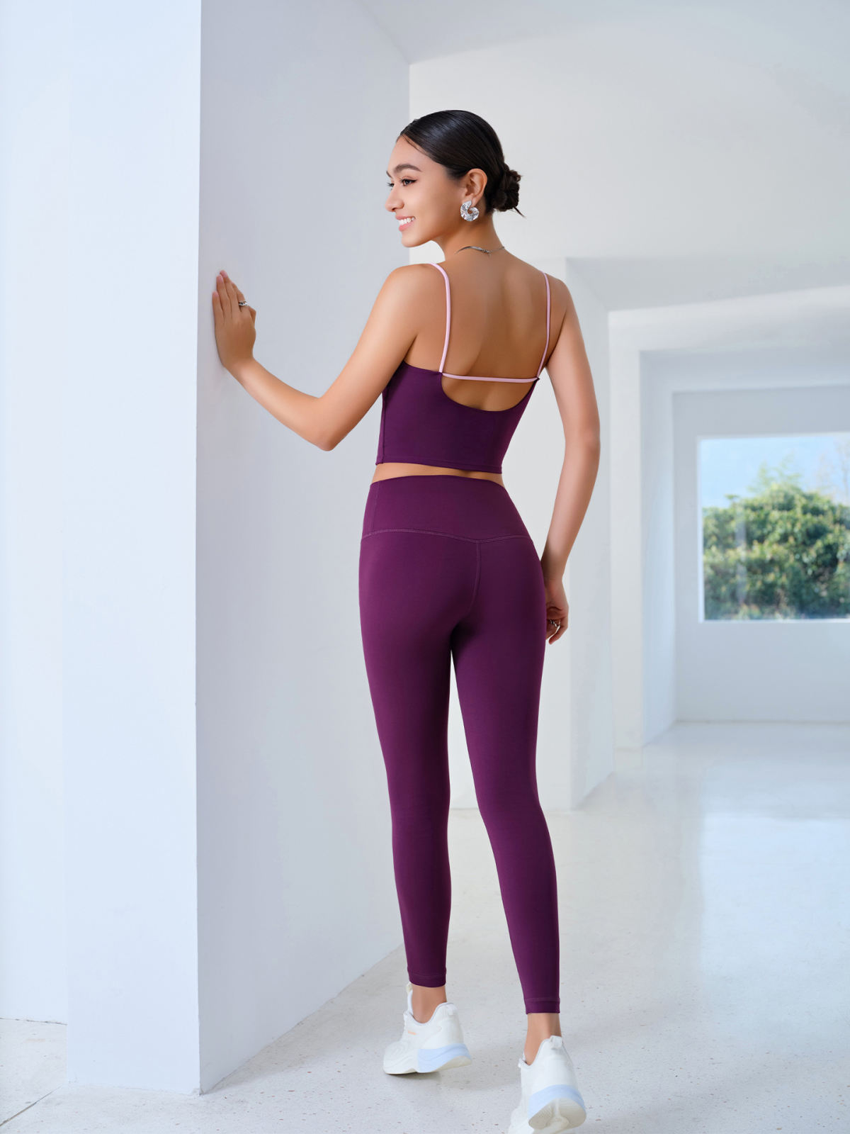 Color-blocked Casual Women's Yoga Camisole Vest For Sports And Fitness, Thin Straps, Back-flattering Design, Anti-chafing, Suitable For Outer Wear