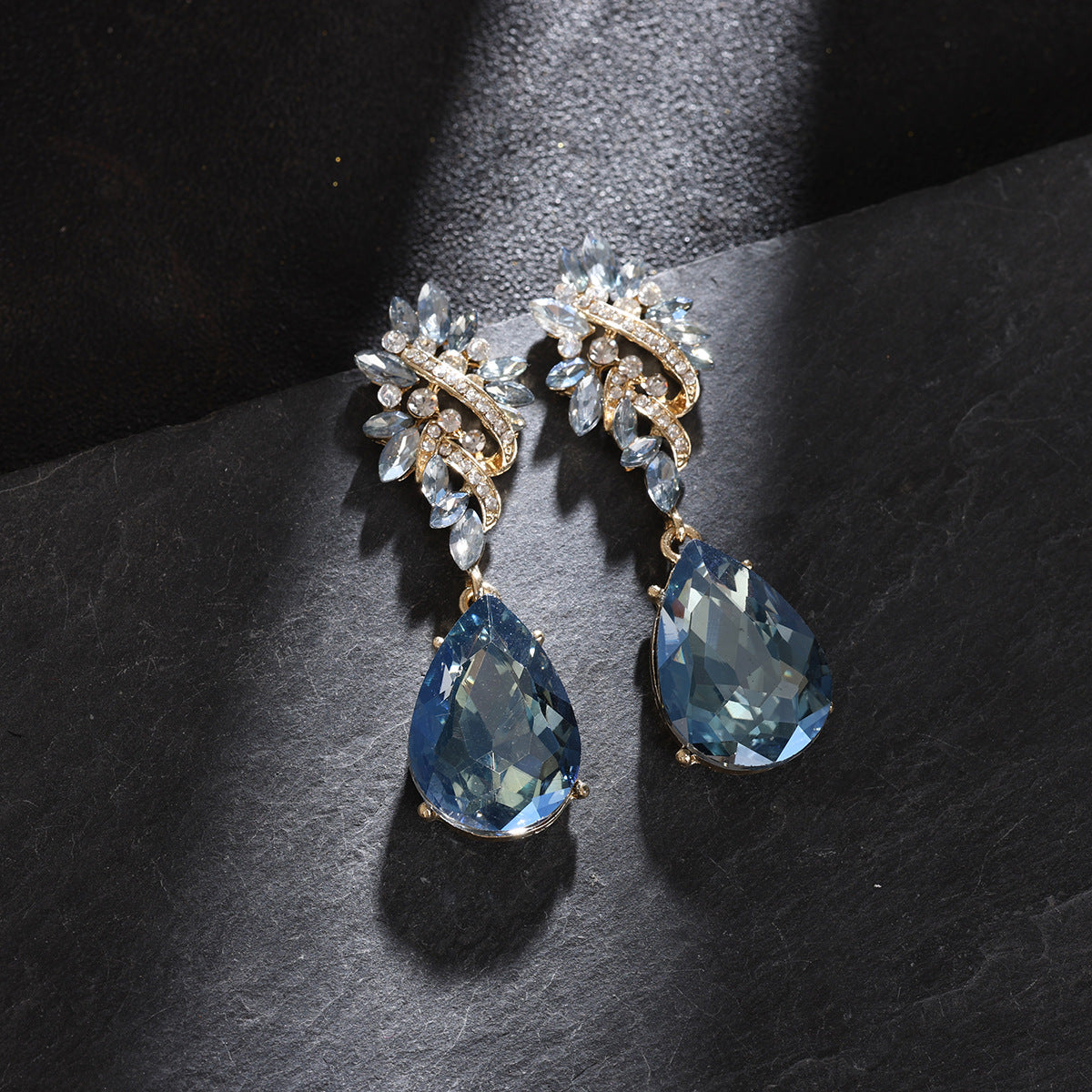 Niche Chic Ear Accessories In Geometric Shapes