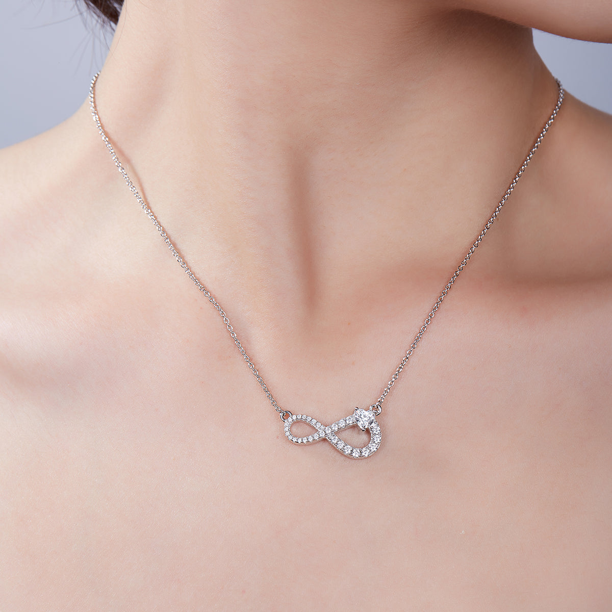 3.9g S925 Sterling Silver 29 Stone Moissanite Infinity Necklace 45cm Pave Pendant With GRA, Platinum Plated Romantic Gift Box Set For Women