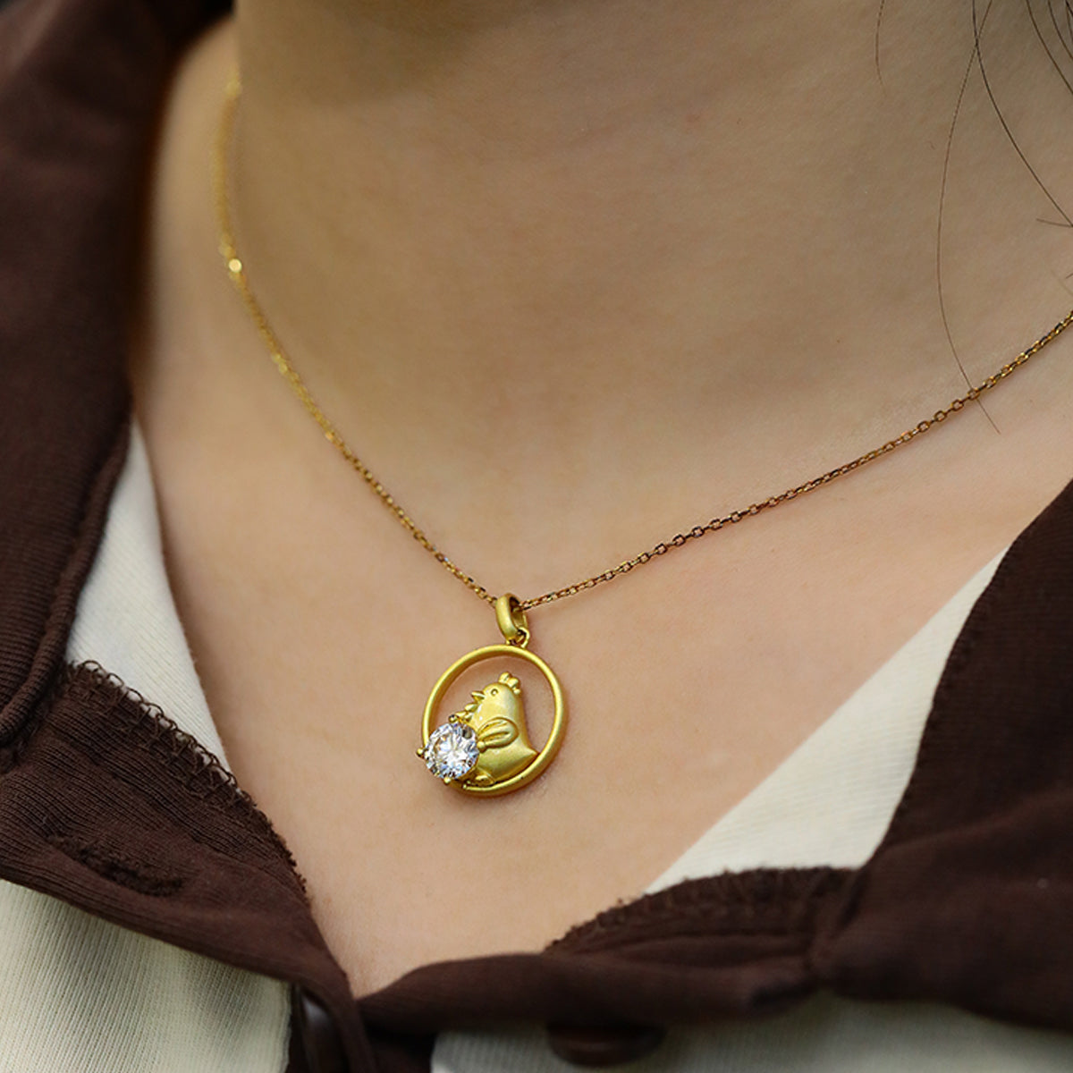 S925 Sterling Silver Gold Plated 1ct D Color VVS1 Moissanite Rooster Zodiac Necklace 4.2g Benmingnian Gift GRA Certified Gift Box