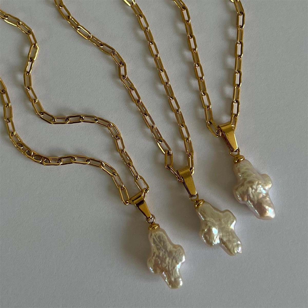Natural Pearl Cross Pendant Necklace Vacuum Electroplating Accessories
