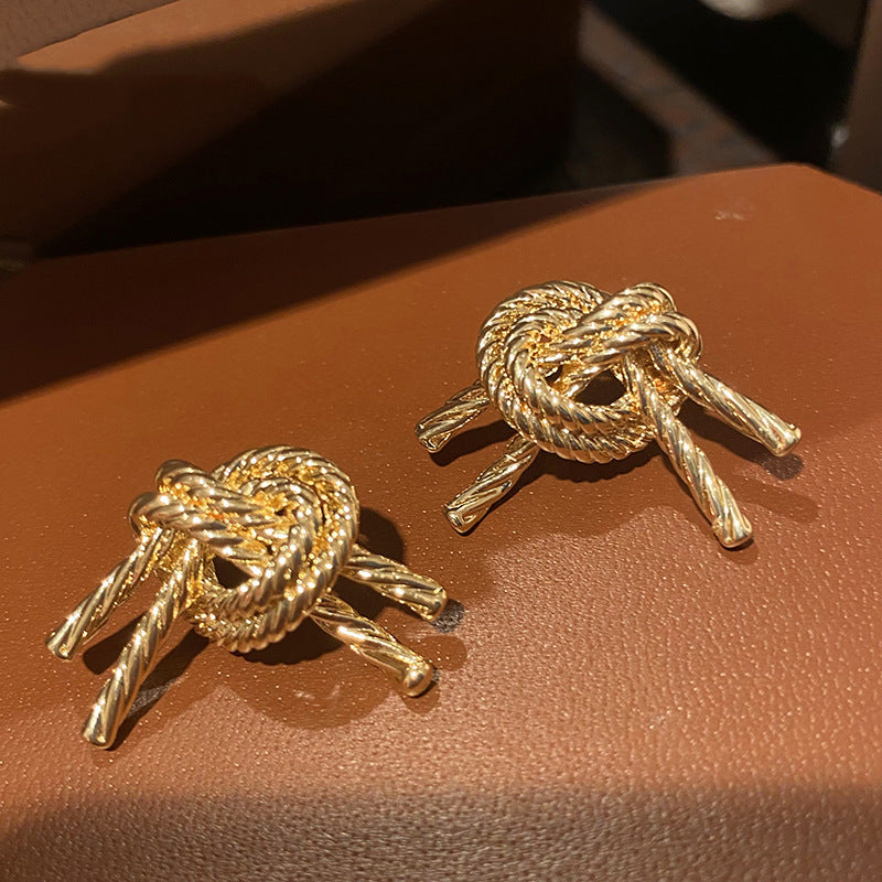 European Style Zircon Flower Earrings For Women Luxury Elegant Fashion Exquisite Niche