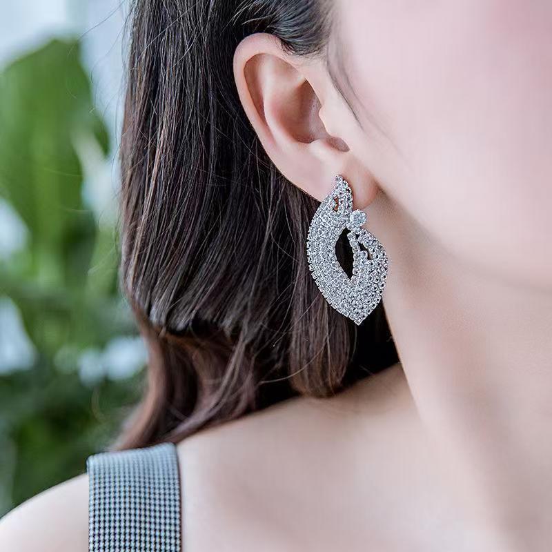 Korean Bold Full Rhinestone Studs, Sparkling Movable Elegant Women Earrings