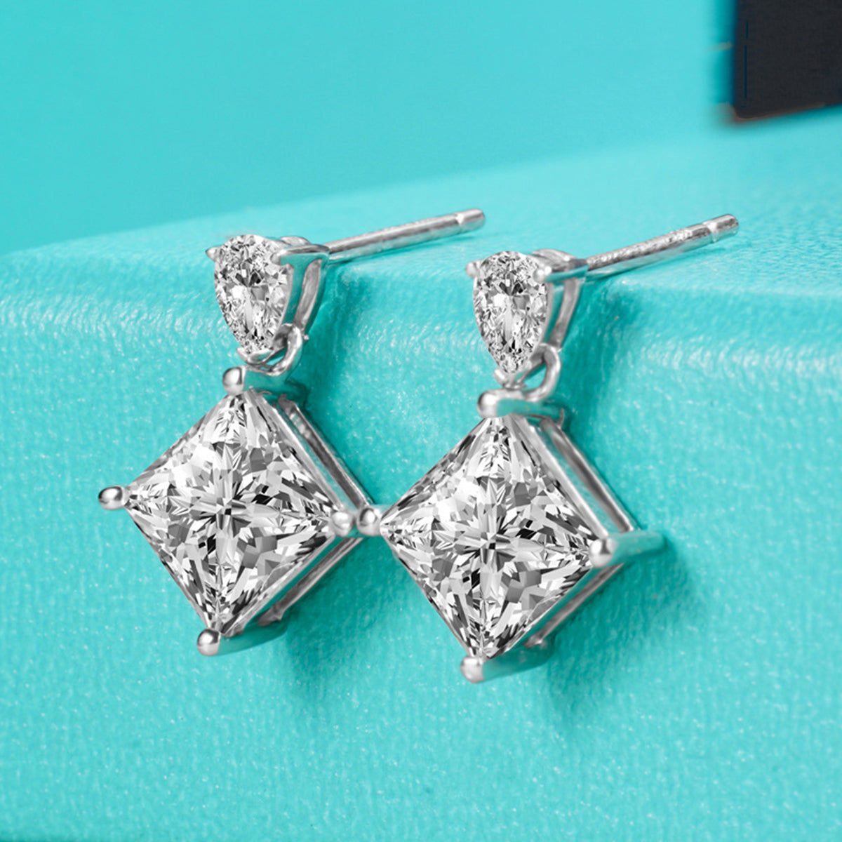 S925 Sterling Silver Princess Cut Drop Earrings, 1ct D-VVS1 Moissanite With Teardrop Top, Platinum Plated 1.7g Jewelry Gift Box
