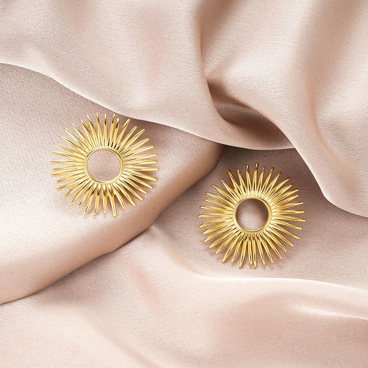 Women Personality Fashion Oval Stainless Steel Jewelry, 18K Gold Tone Geometric Heart Textured Titanium Steel Stud Earrings