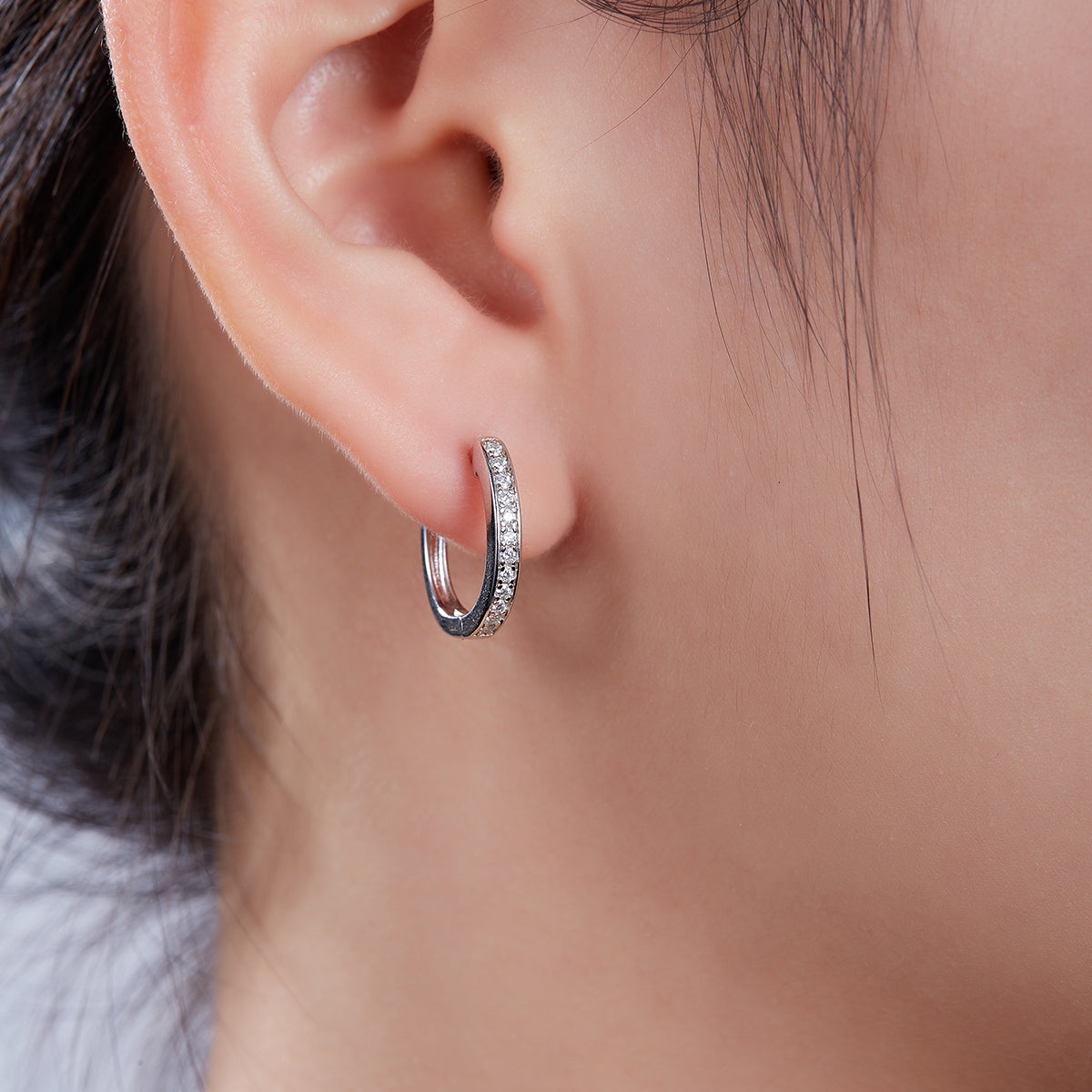S925 Sterling Silver 24pcs Moissanite Huggie Hoop Earrings For Women 16mm Platinum Plated GRA Certified Hypoallergenic Gift Box