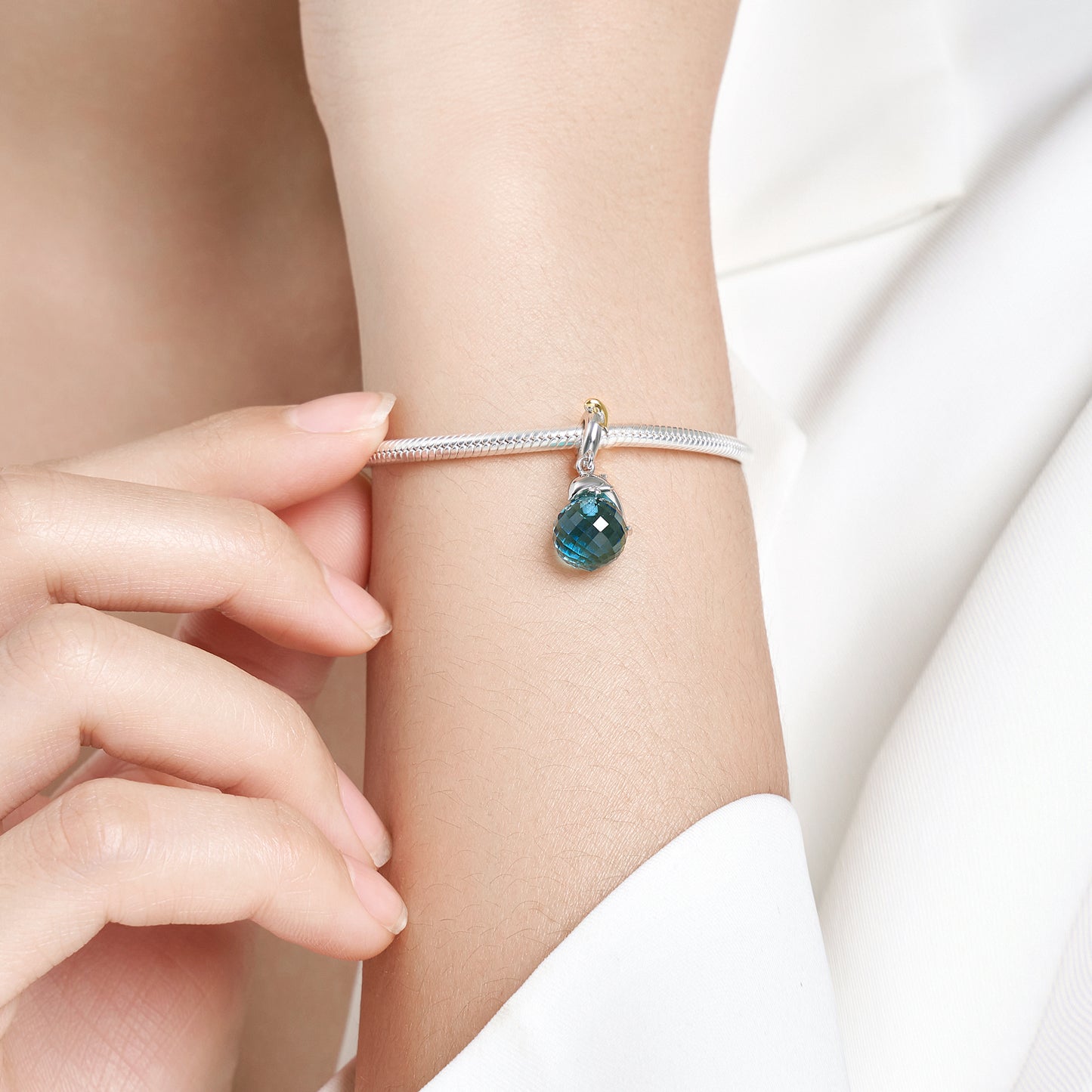 S925 Sterling Silver Dolphin Love Valentine's Day Dangle Charm Ocean Pendant Bead For DIY Charm Bracelet Necklace Jewelry Gift
