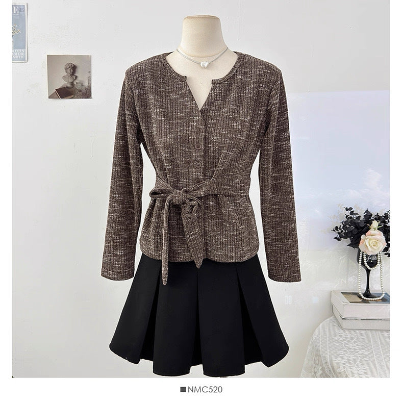 Korean-style Design Color-blocked Small V-neck Long-sleeve Knit Sweater