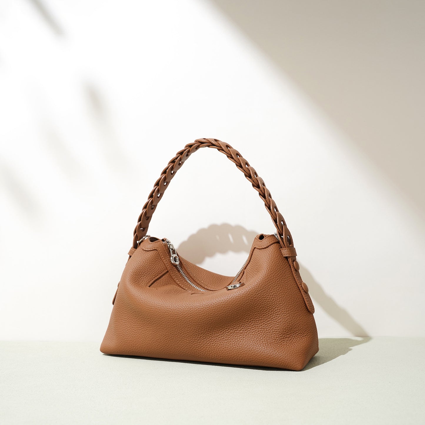 New Stylish Niche-design Vintage Luxury Handwoven Bag