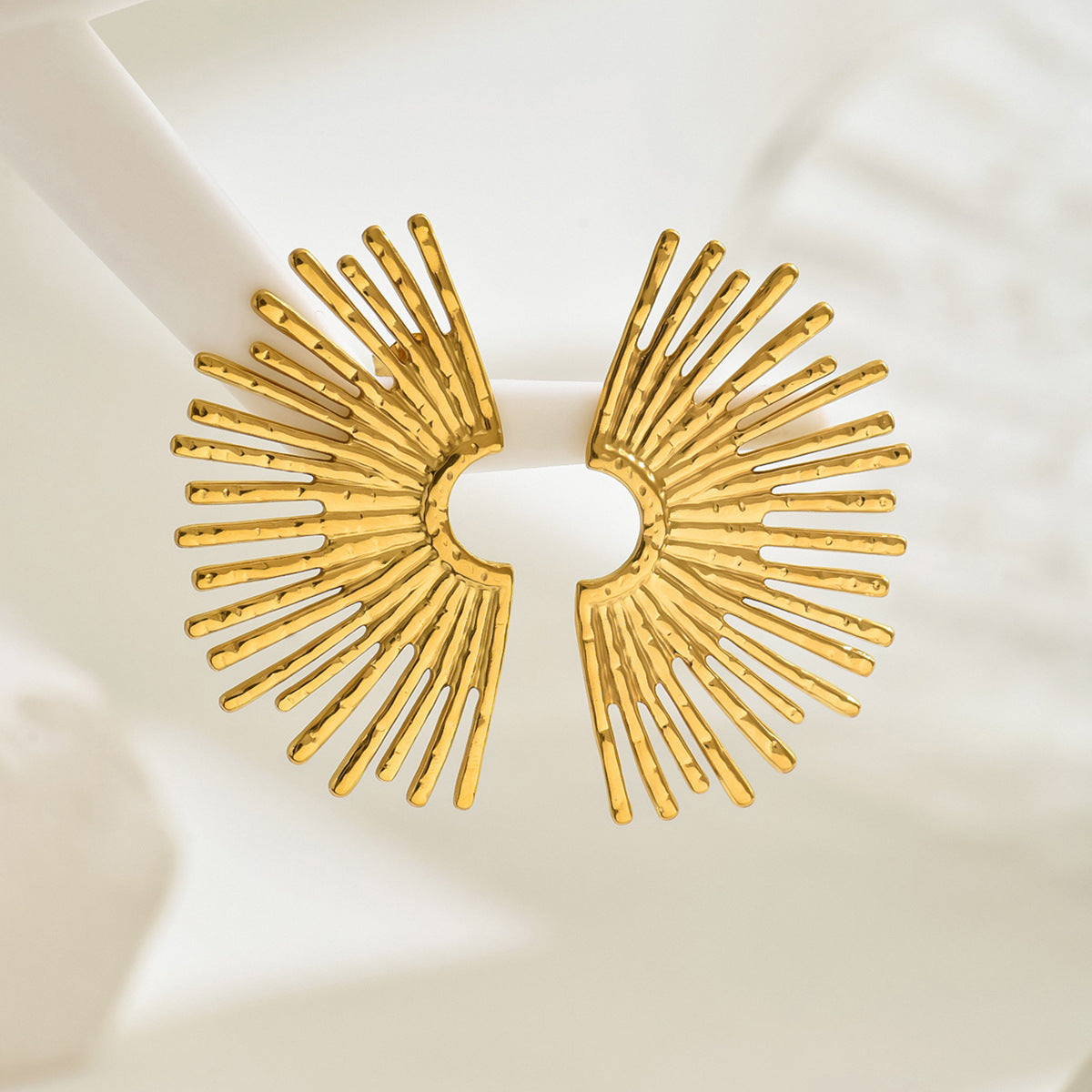 Niche Light Luxury Fashion Women Stud Earrings, Unique Exaggerated Fan Shape Design Earrings, 18K Gold Plated High-end Daily Ear Jewelry