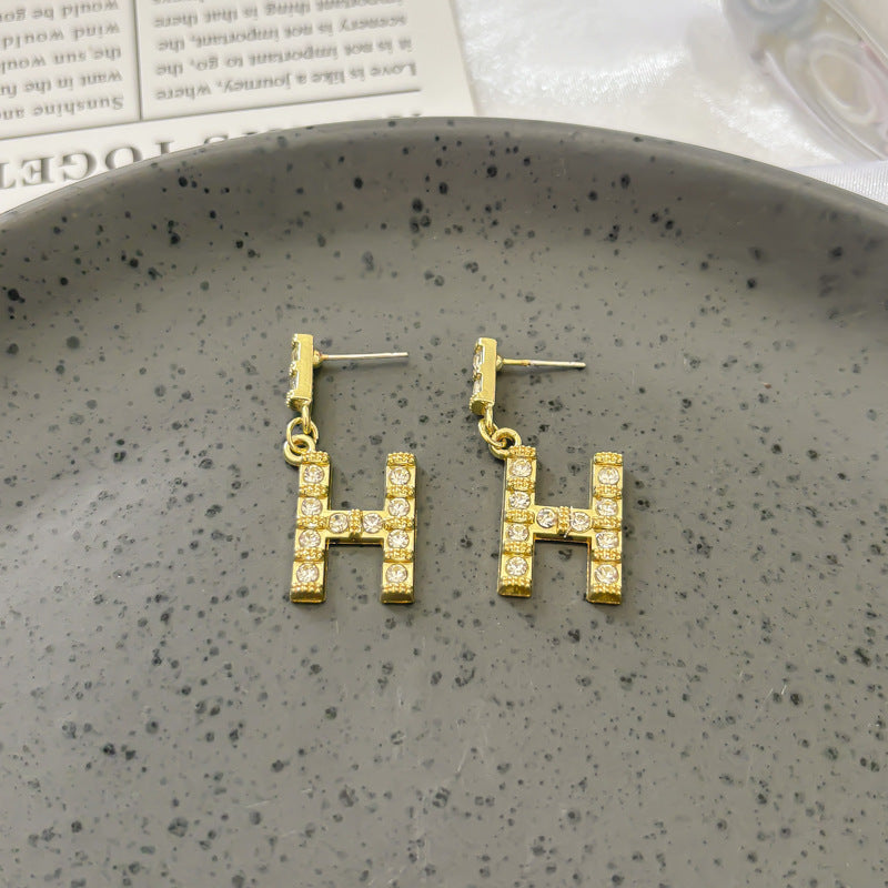 Elegant Vintage Gold Hoop Earrings Women 2026 New Trendy Minimalist Jewelry Gift